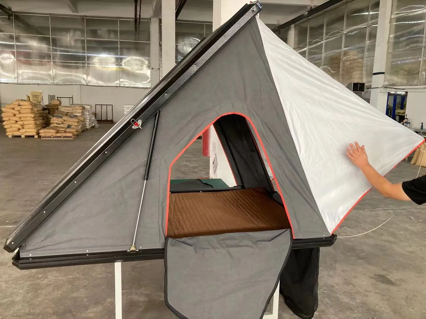 2022 Новое Поступление Tente de toit 4x4 Изготовленный на Заказ Треугольник Из Алюминиевого Сплава Кемпинг daktent Внедорожник Автомобиль Палатка На крыше твердая оболочка Палатка на крыше